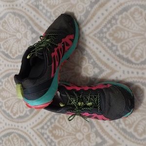 ADIDAS ATHLETIC SHOES SIZE 11